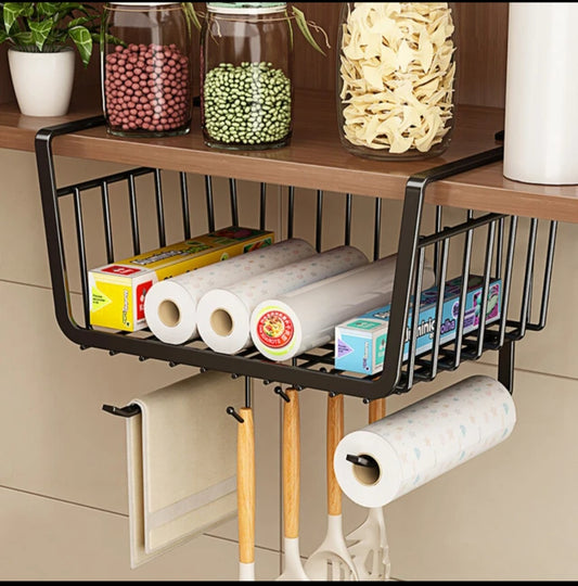 Hanging storage basket